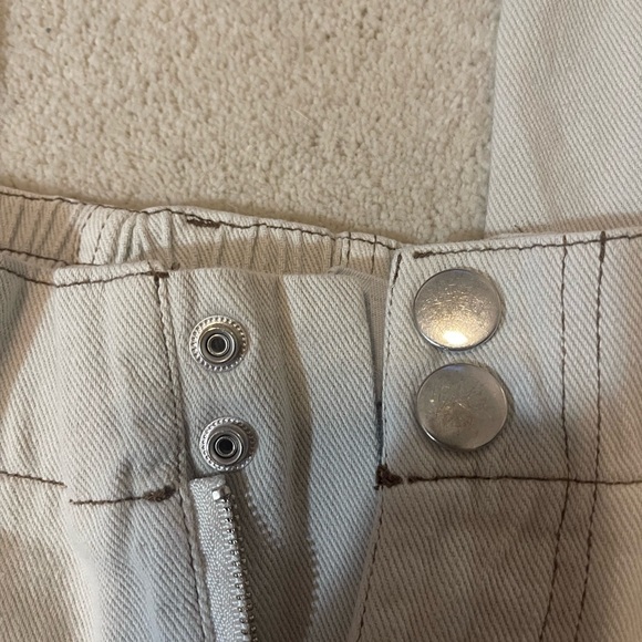 Women’s Small Cargo Jeans - Picture 5 of 5